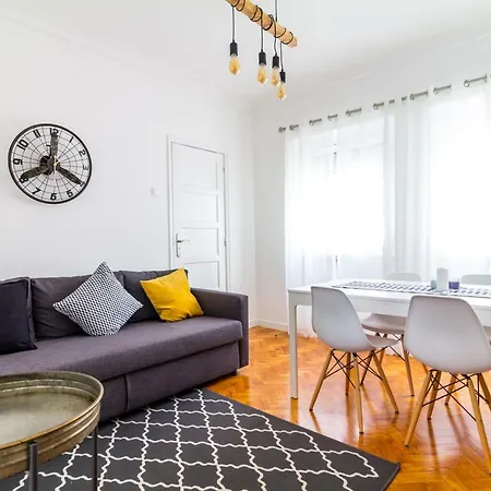 Daire Avenidas Cozy Lisboa