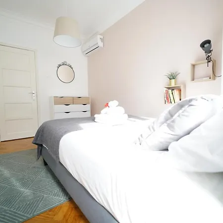 Daire Avenidas Cozy Lisboa