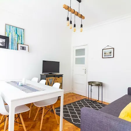 Avenidas Cozy Apartamento