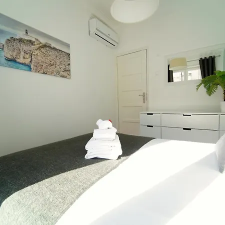 Avenidas Cozy Apartamento *